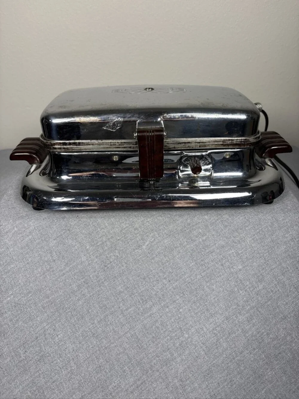 Vintage General Electric GE Automatic Chrome Grill Waffle Baker Iron